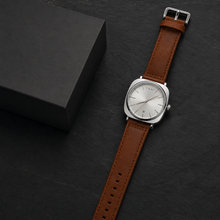 TOMI T-084 Men's Leather Strap Quartz Watch