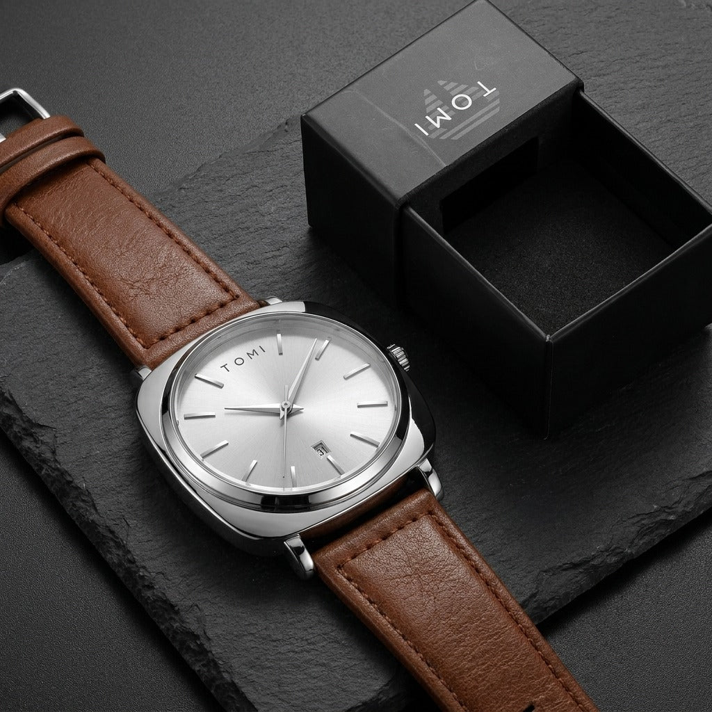 TOMI T-084 Men's Leather Strap Quartz Watch